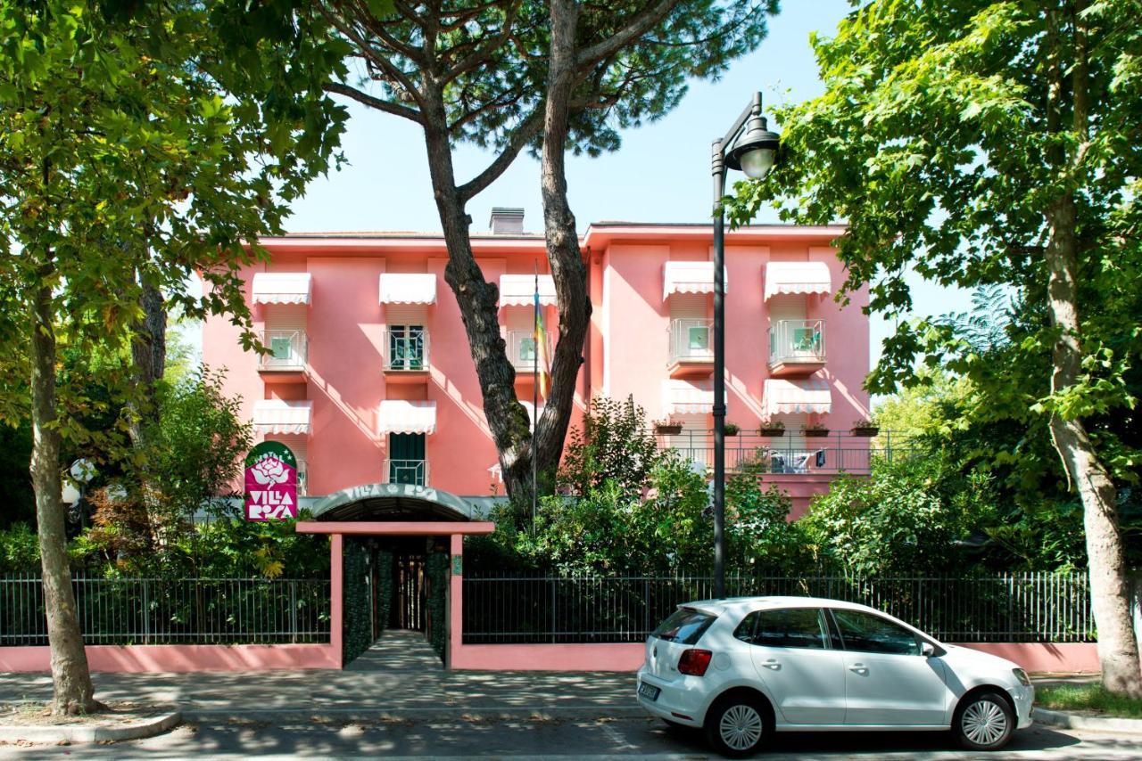Rosa Hotel 2*